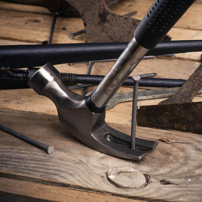 22 ابزار ضروری خانگی که بهتر است در خانه داشته باشید 1