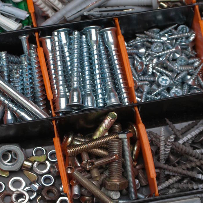 22 ابزار ضروری خانگی که بهتر است در خانه داشته باشید 11