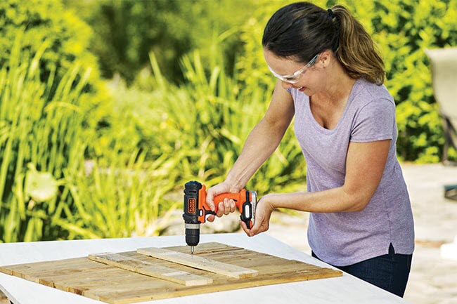 چگونه یک ساعت روستایی چوبی بسازیم؟ 2