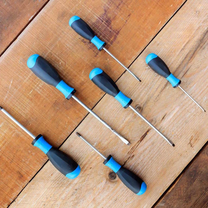 22 ابزار ضروری خانگی که بهتر است در خانه داشته باشید 2