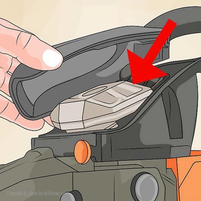 هرآنچه برای راه‌ اندازی اره زنجیری بنزینی باید بدانید 7