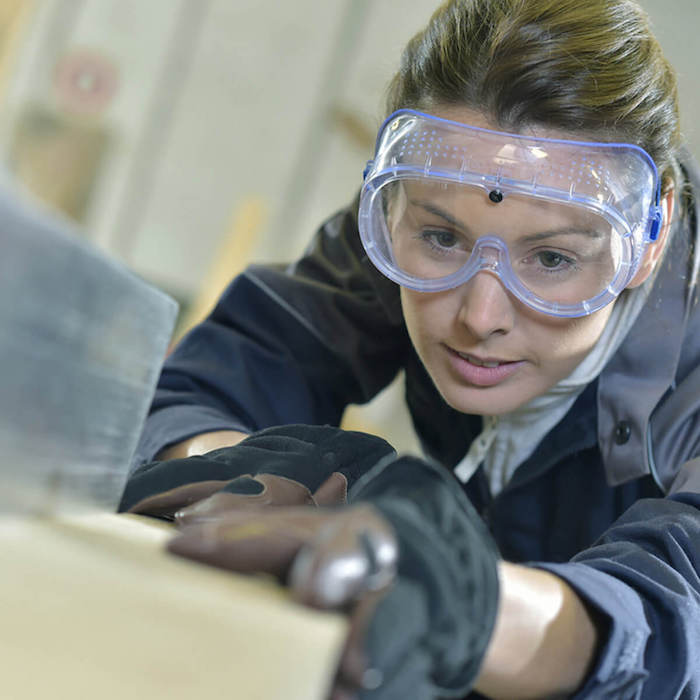 22 ابزار ضروری خانگی که بهتر است در خانه داشته باشید 8